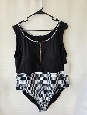 Meet Curve Black & White Stiped Front Zip One Piece Swimsuit Size 4XL